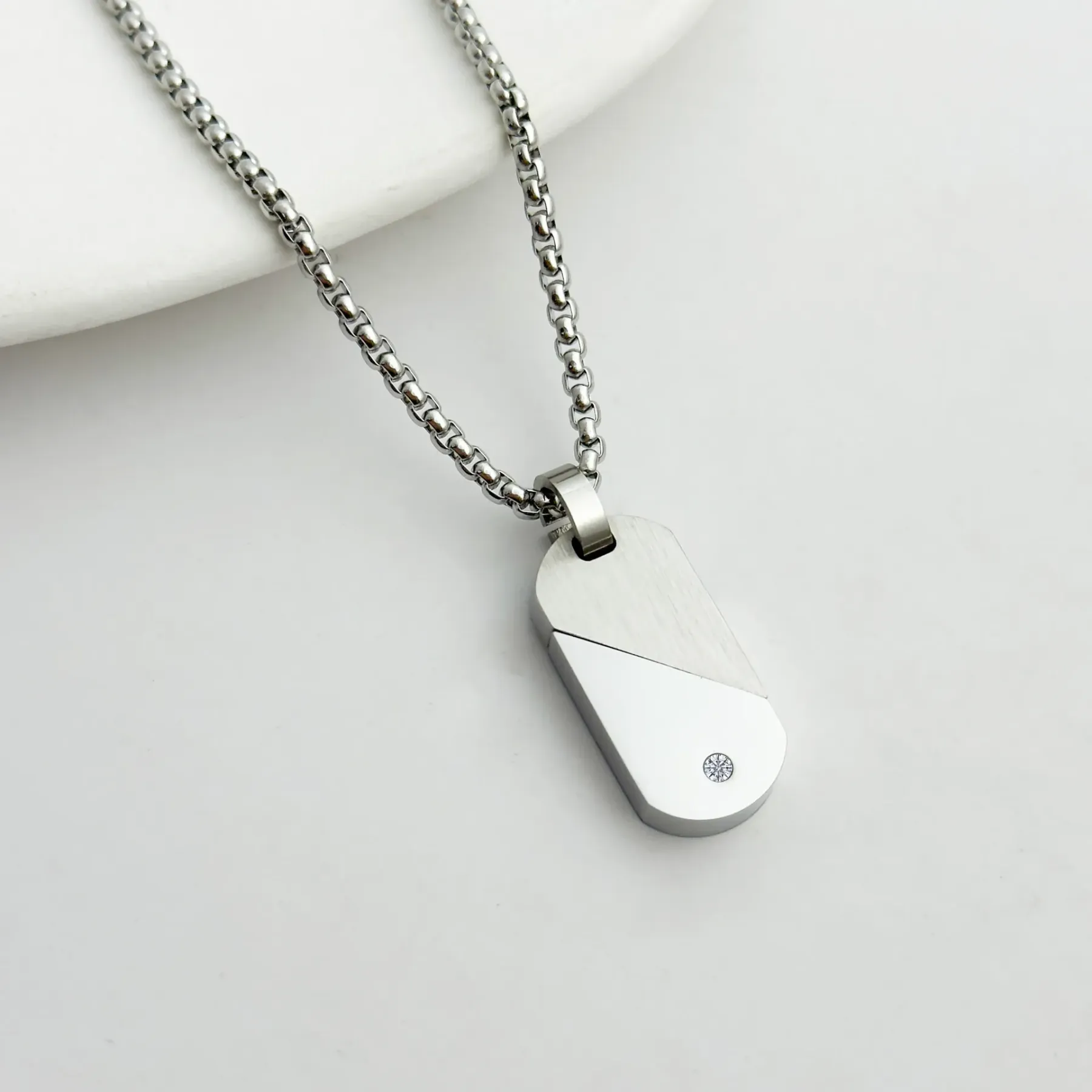 Personalized DIY engraved pendant