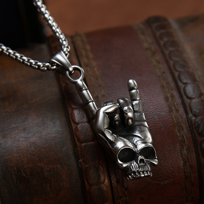 Hip-hop rock hand gesture necklace