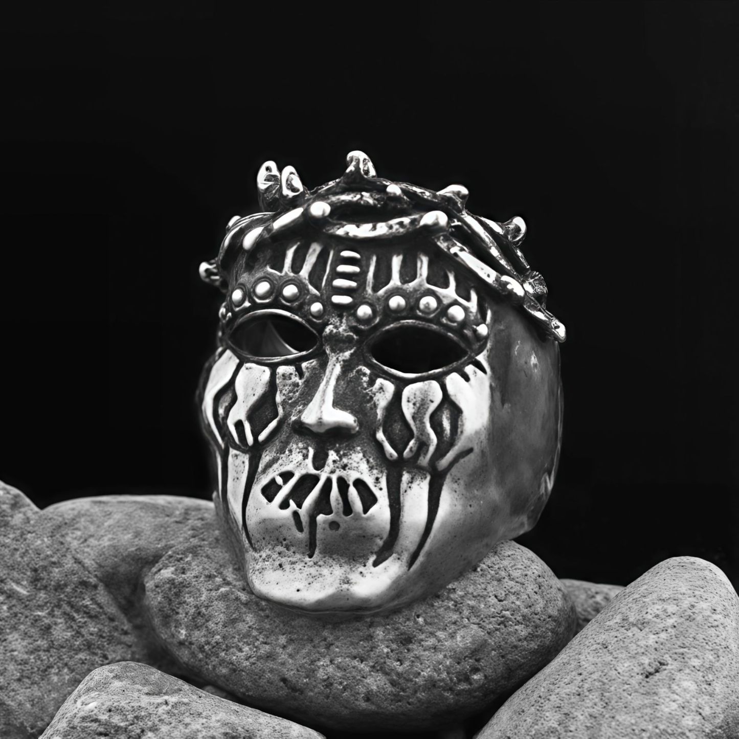 Dreadlock skull ring