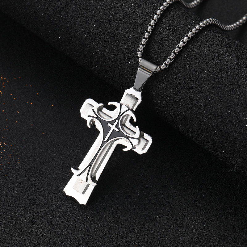 Patterned three-layer cross pendant
