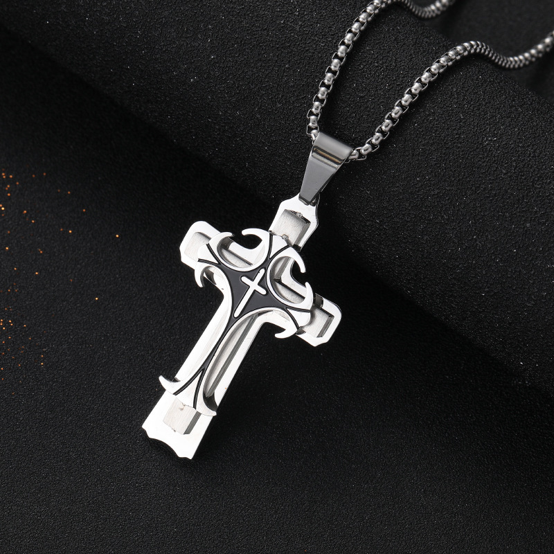 Patterned three-layer cross pendant