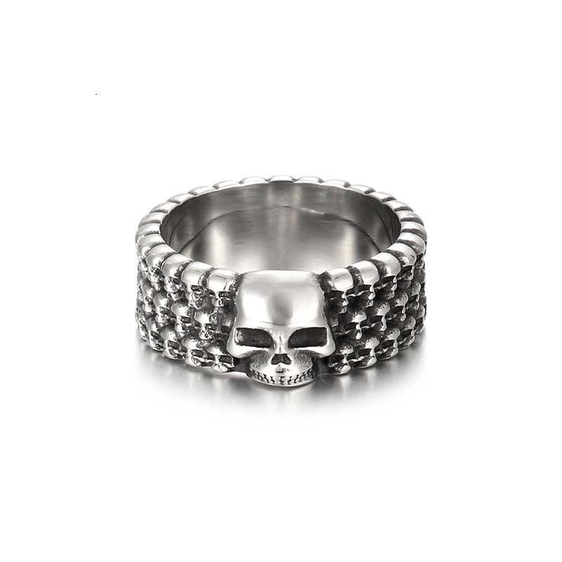 Gothic skull ring
