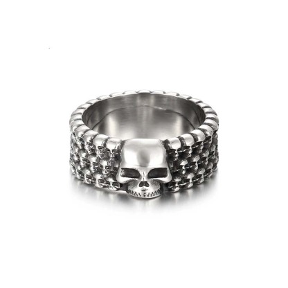 Gothic skull ring