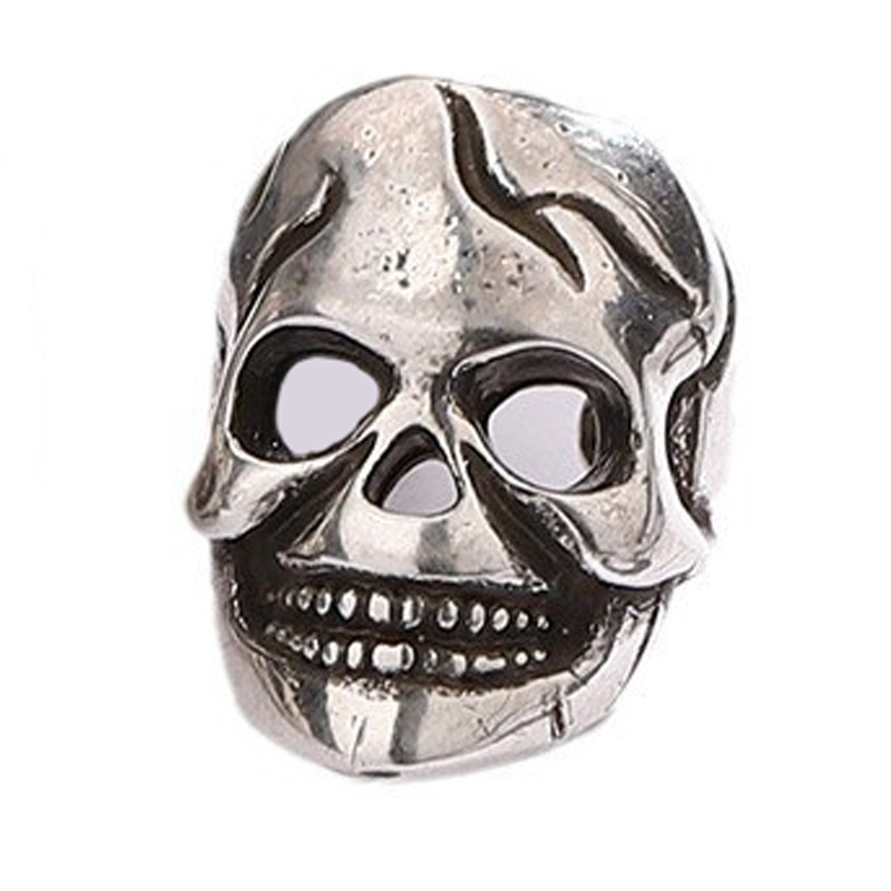 Skull ear clip