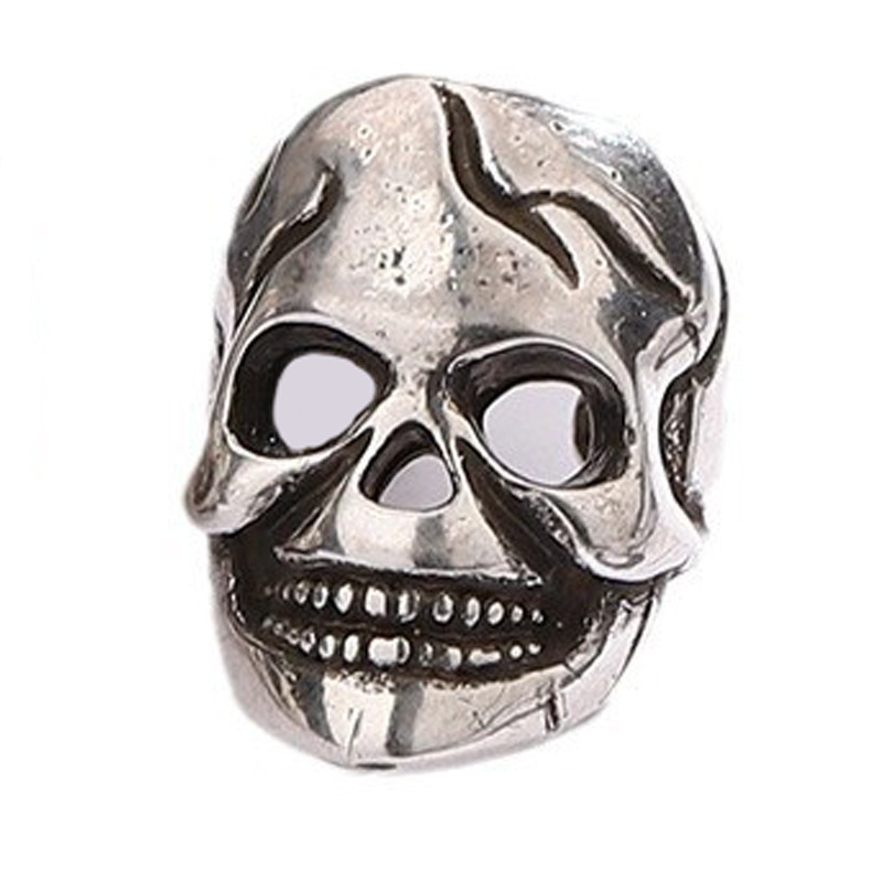 Skull ear clip