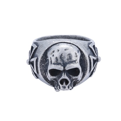 Cross skull ring