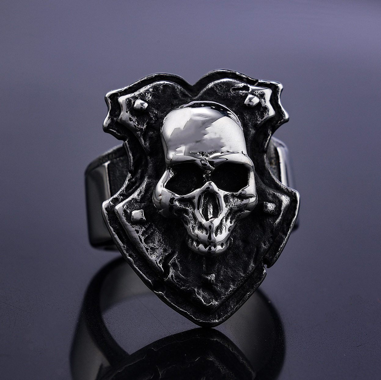 Vintage motorcycle style skull ring