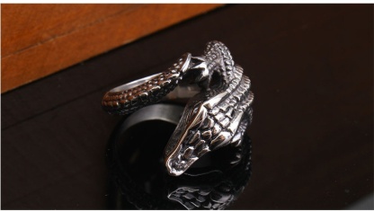 Alligator Ring