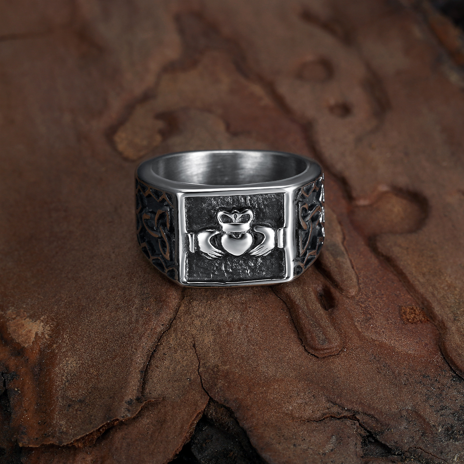Vintage Claddagh Ring