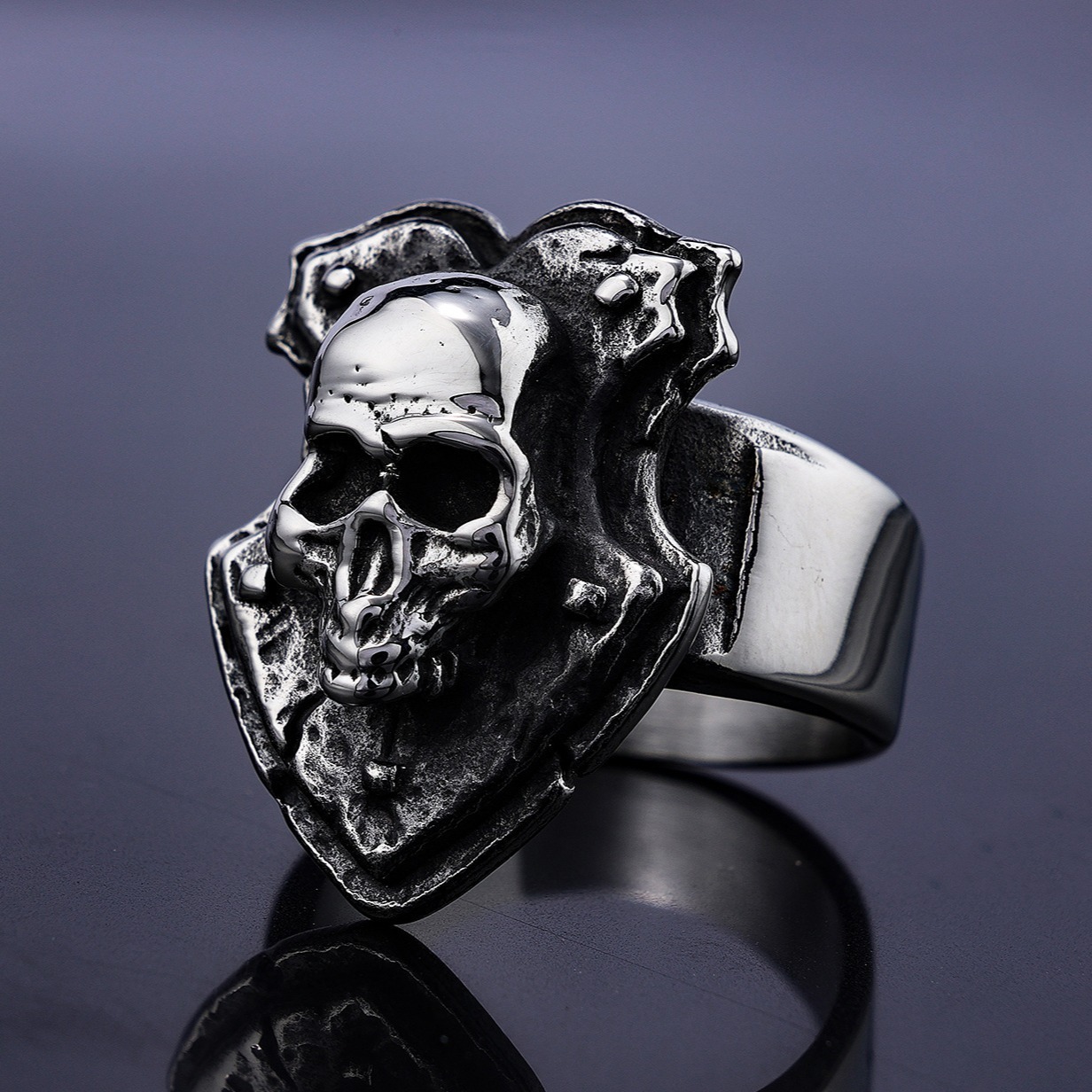 Vintage motorcycle style skull ring