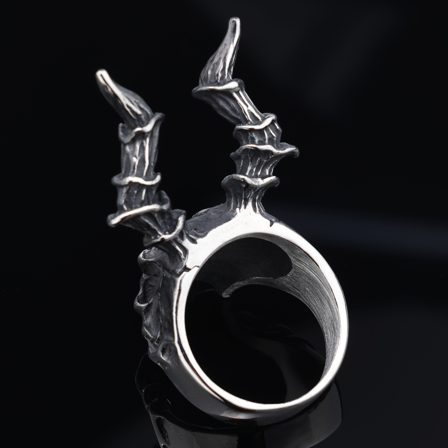 Punk style sheep horn skull ring