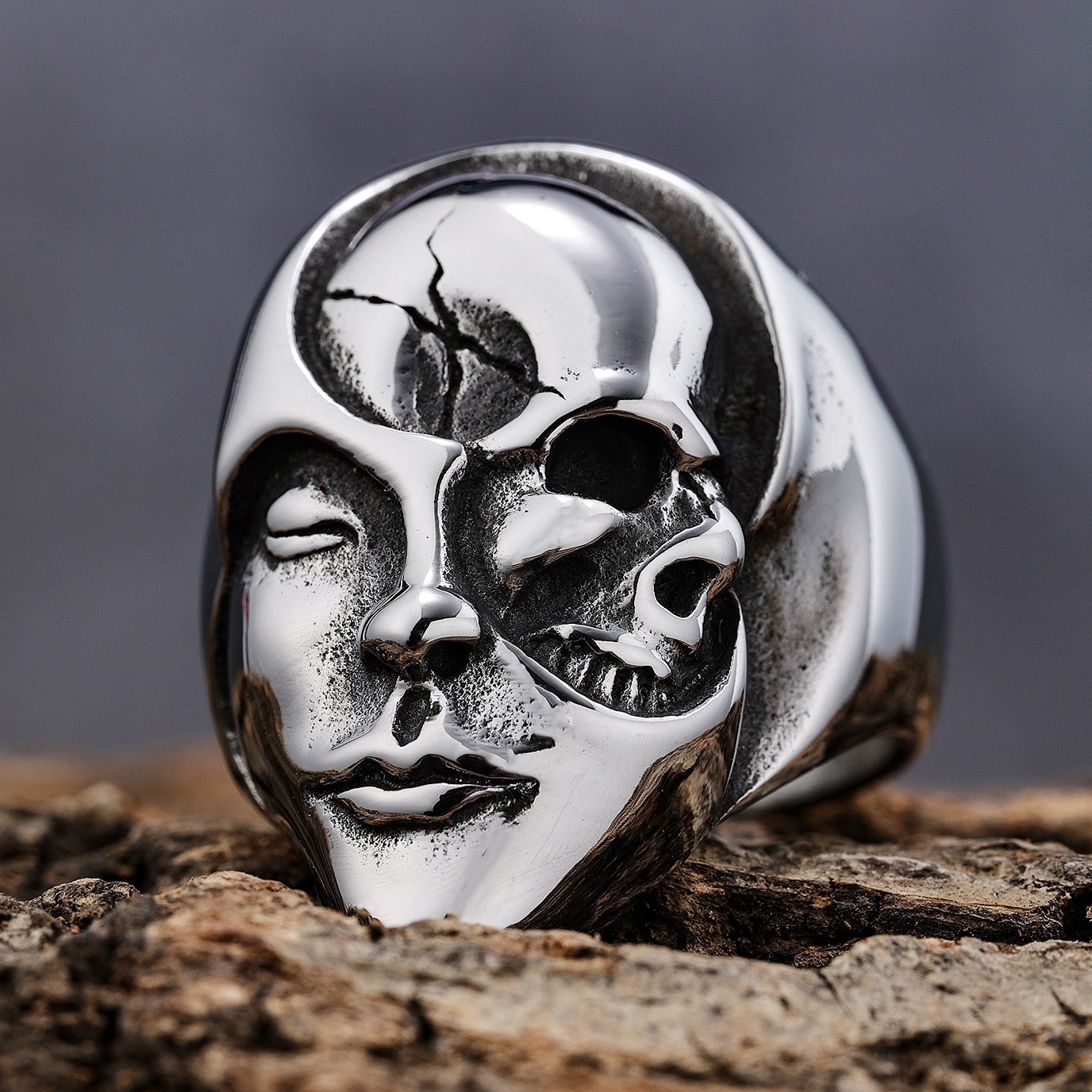 The Requiem Mask Ring