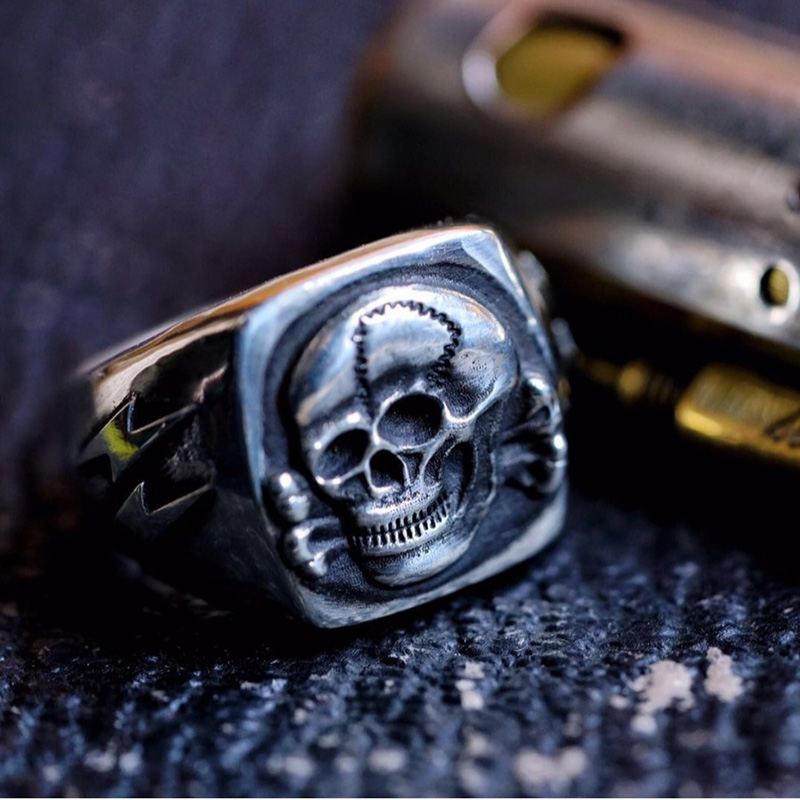 Lightning bolt and skull ring