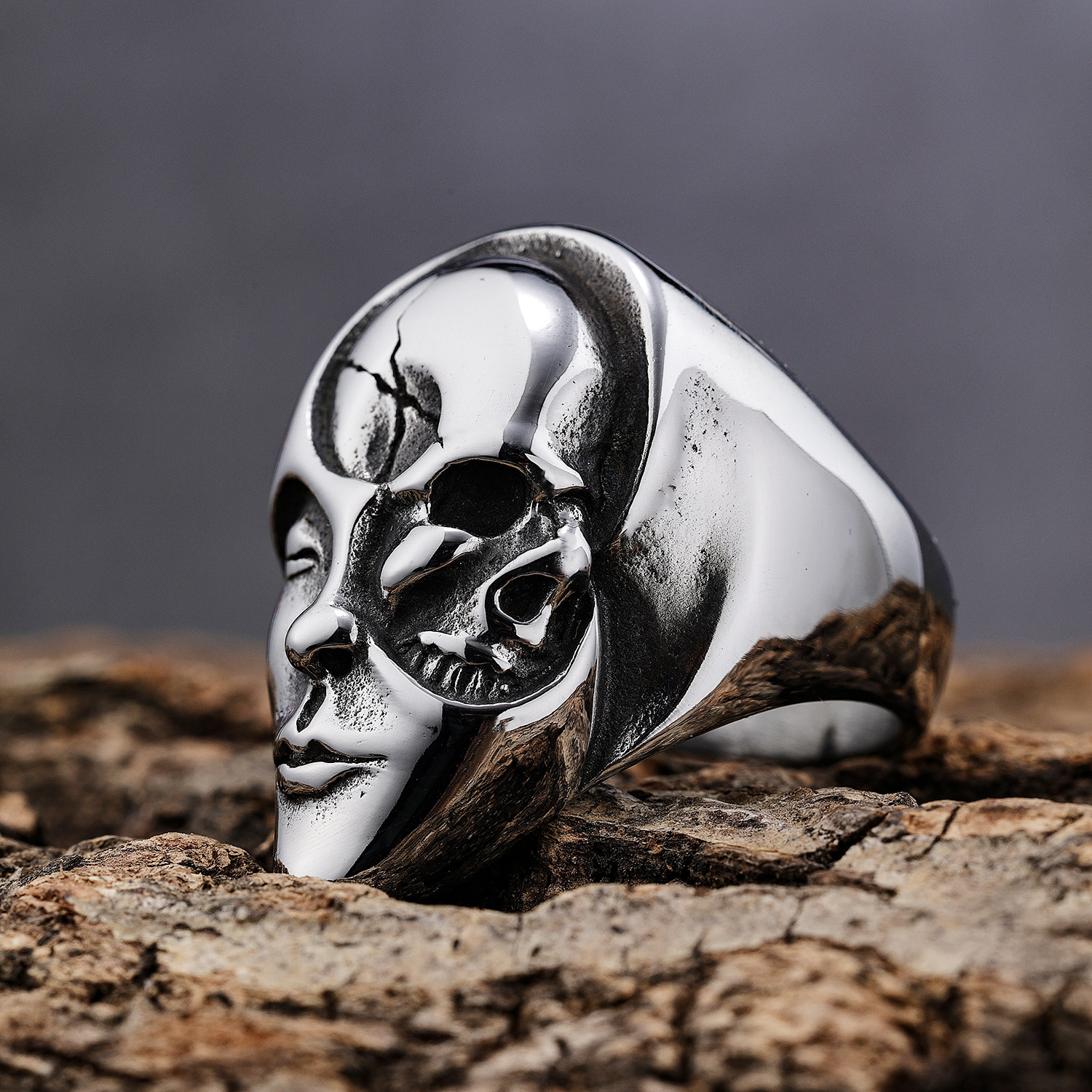 The Requiem Mask Ring