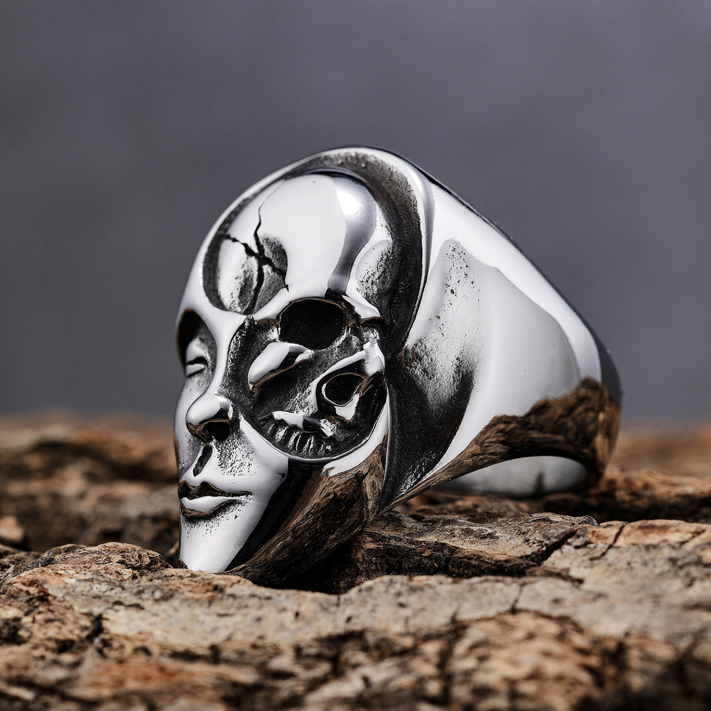 The Requiem Mask Ring
