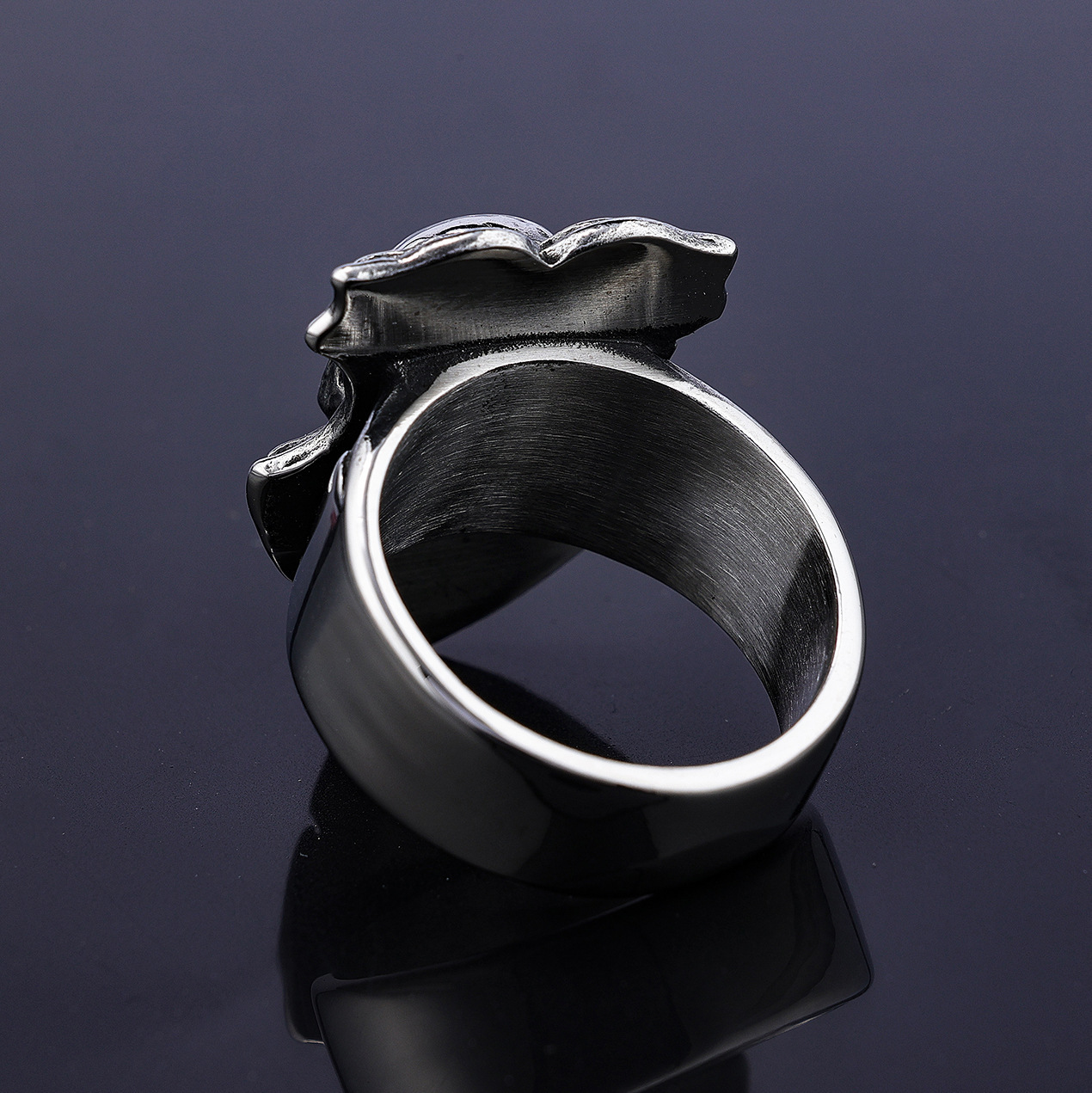 Vintage motorcycle style skull ring