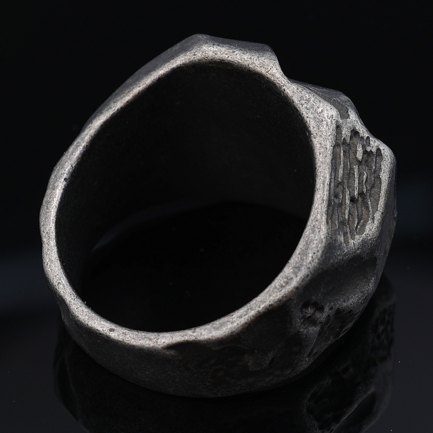 Natural Cut 925 Silver Ring