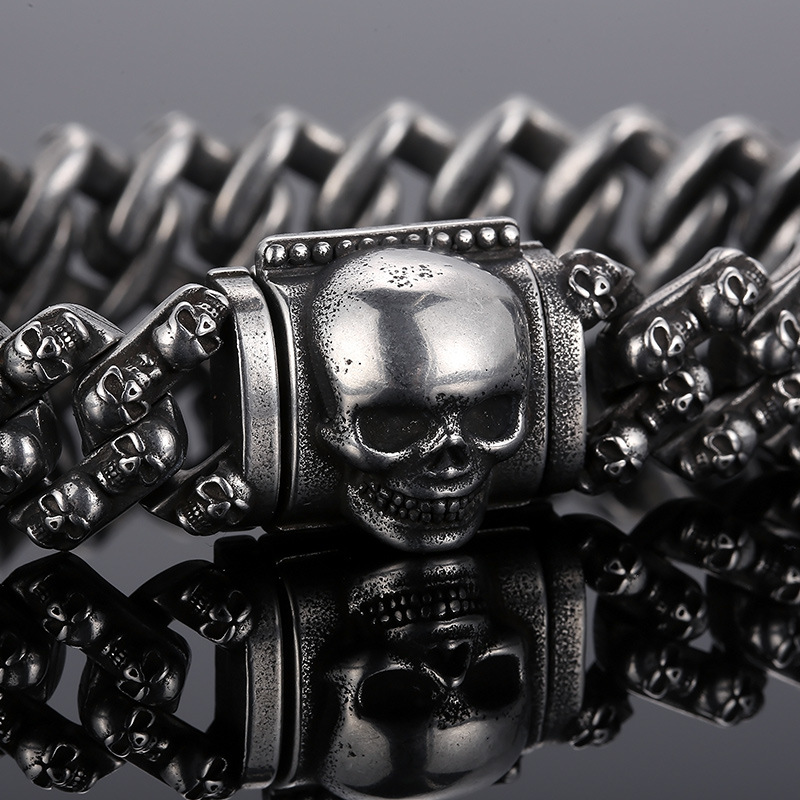 Men's skull bracelet