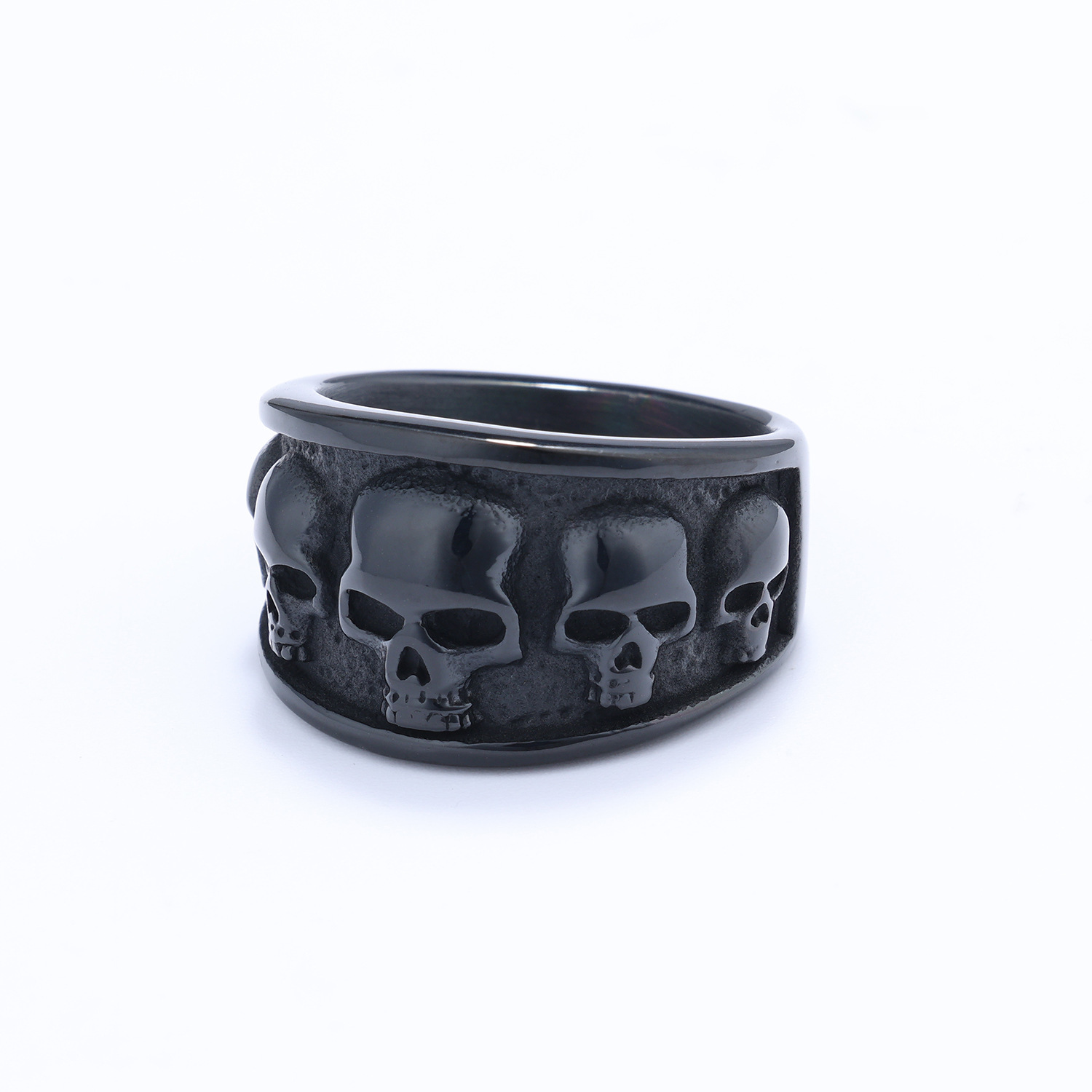 Skull hoop ring