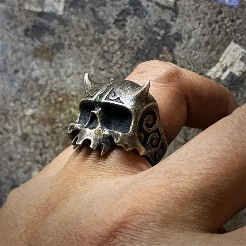 Skull vintage ring