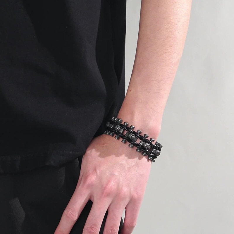 Personalized retro heavy skull leather bracelet