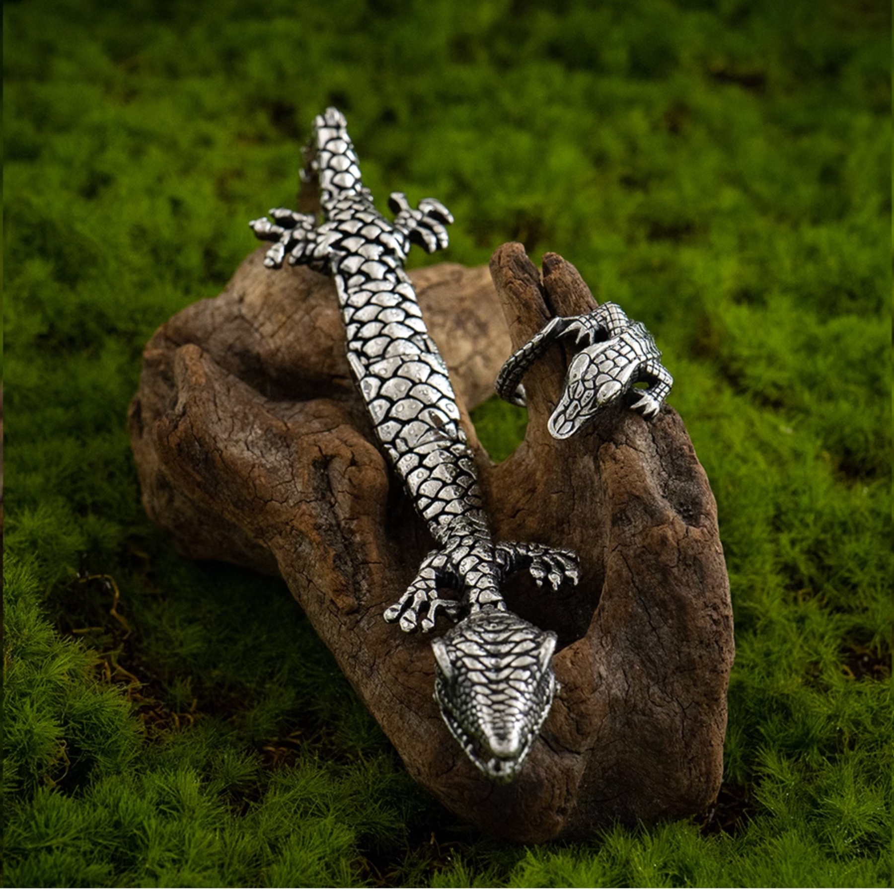 "Indomitable" crocodile bracelet