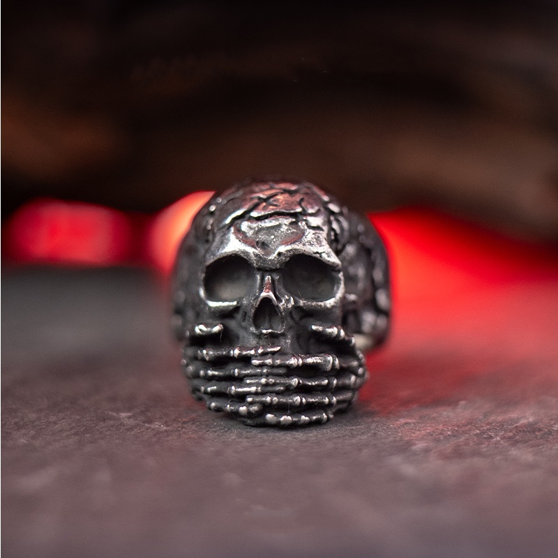 Punk skull ring