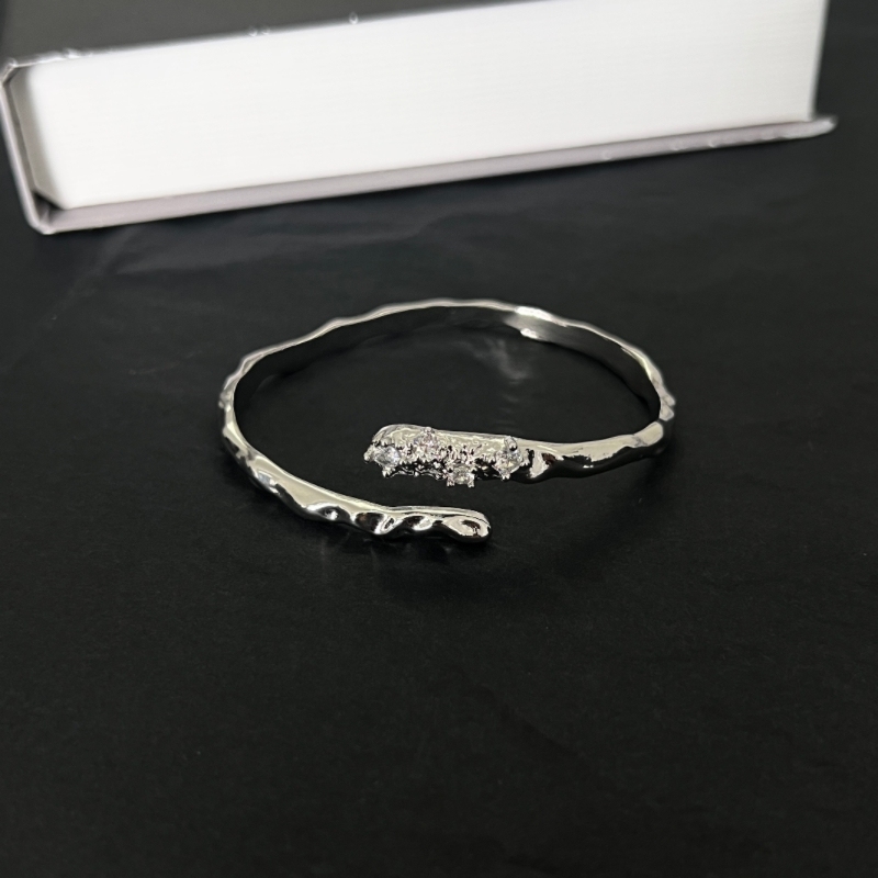 Diamond open bracelet