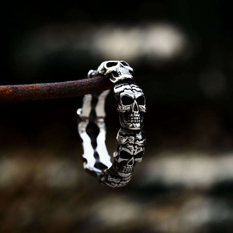 Narrow Skull Ring