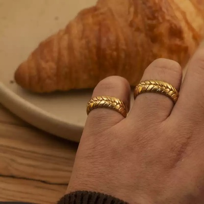 Simple and fashionable wheat ear couple trendy pinky ring