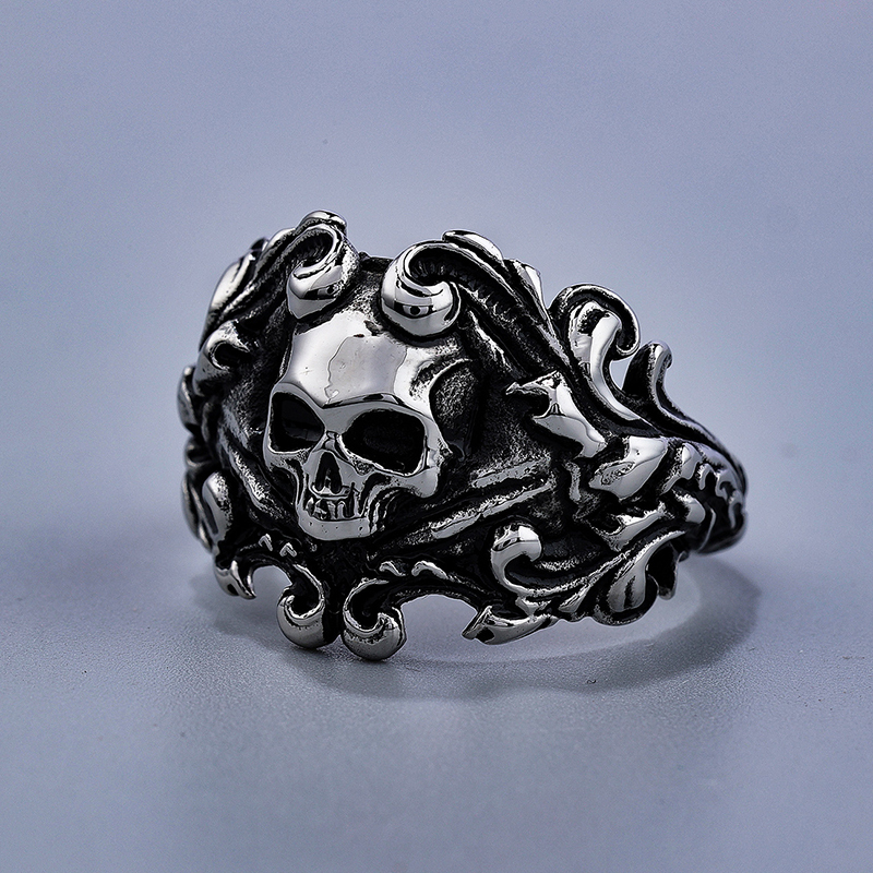 "Death Symphony" Retro Dark Skull Ring