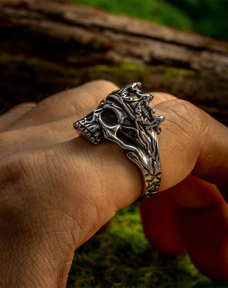 Retro Punk Crown Skull Ring