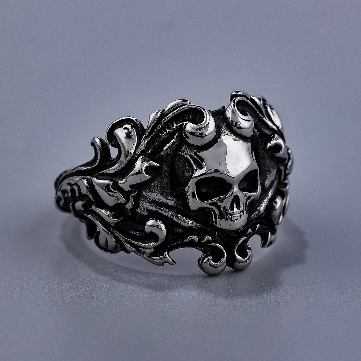 "Death Symphony" Retro Dark Skull Ring