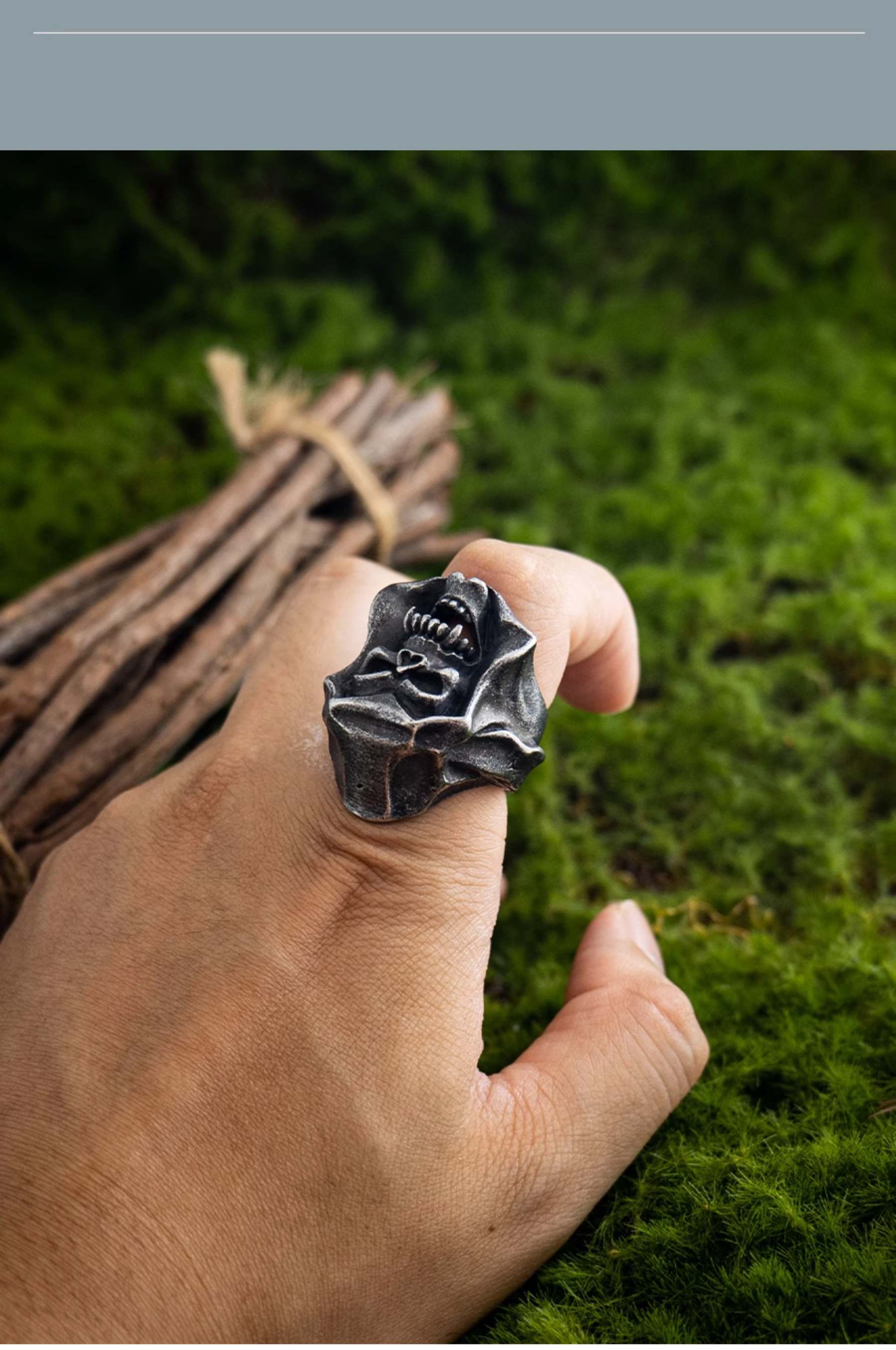 Giant Necromancer Skeleton Ring