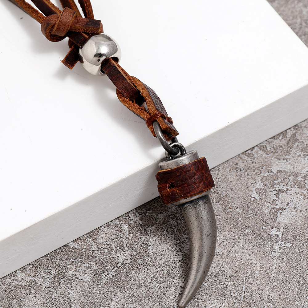 Metal wolf tooth necklace