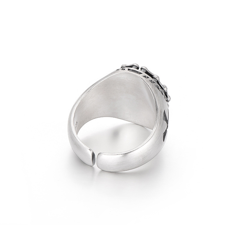 Skull personality high street ring