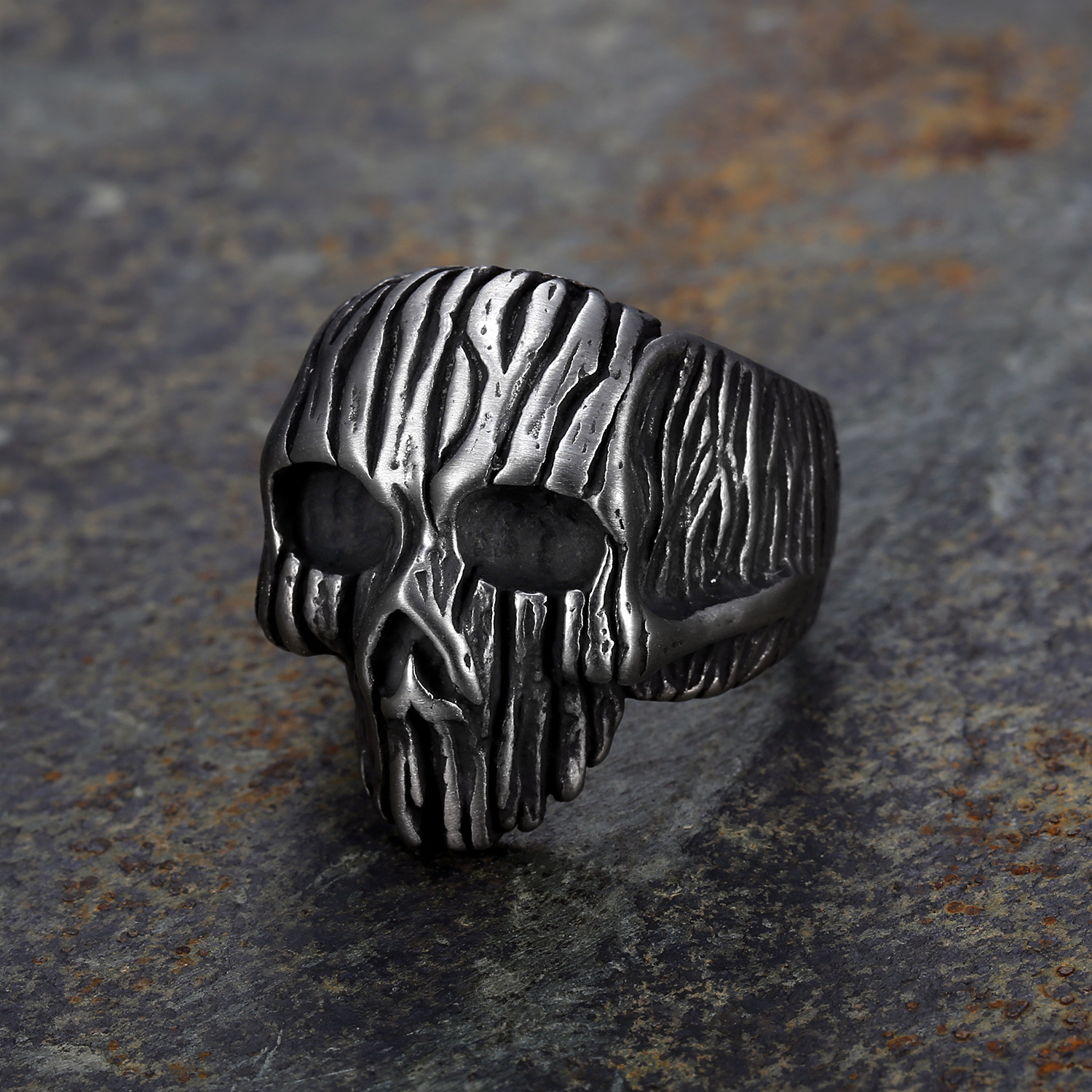 Dark Shattered Skull Ring
