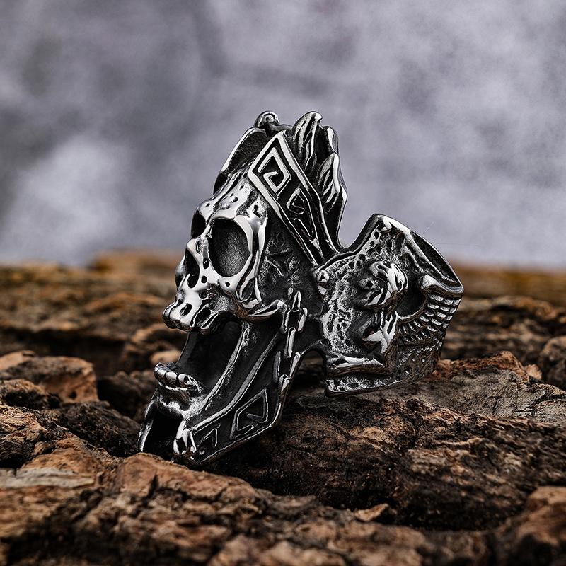 Domineering skull carved ring