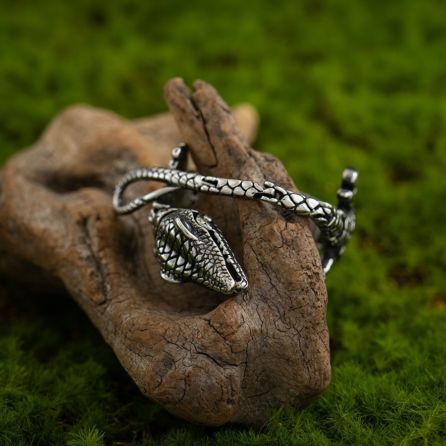 "Indomitable" crocodile bracelet