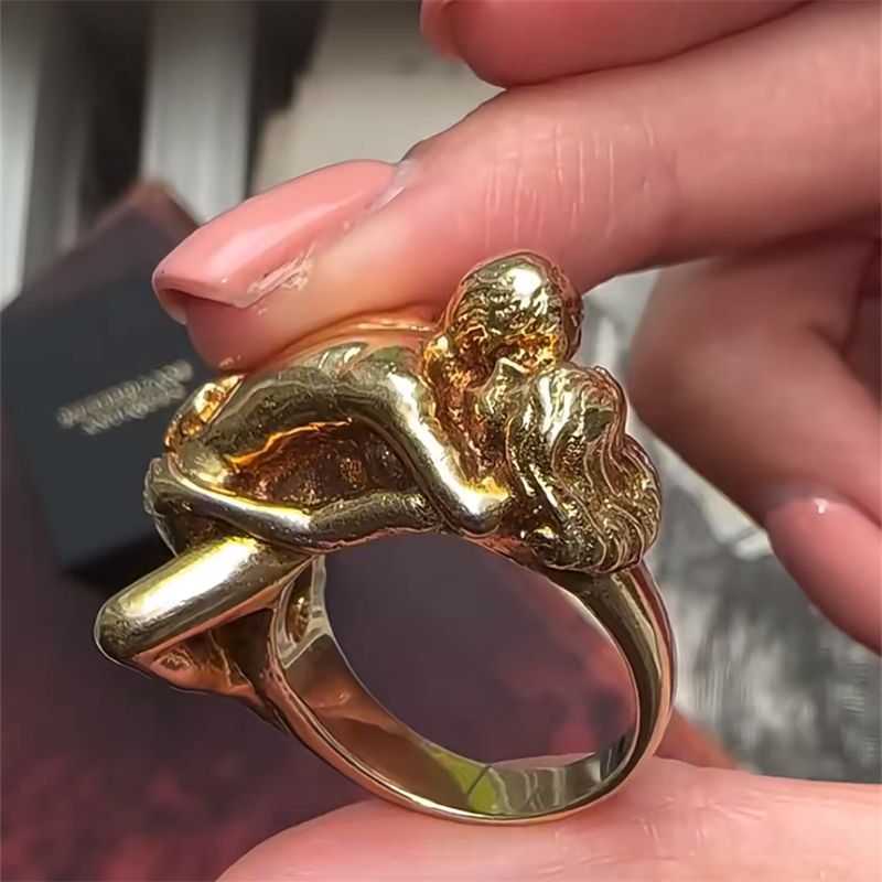 "Couple in Action" Ring