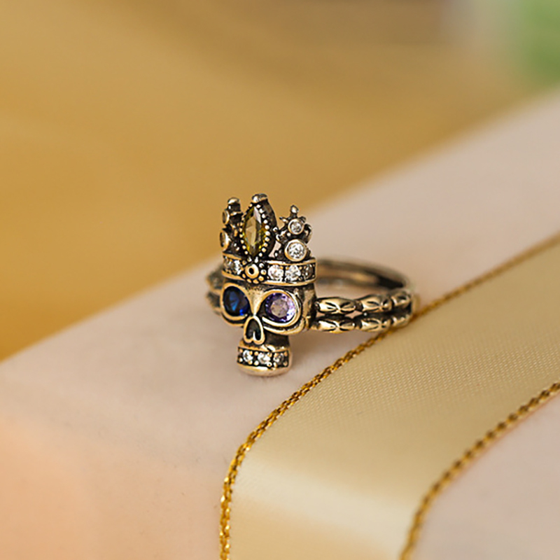 King skull ring niche design