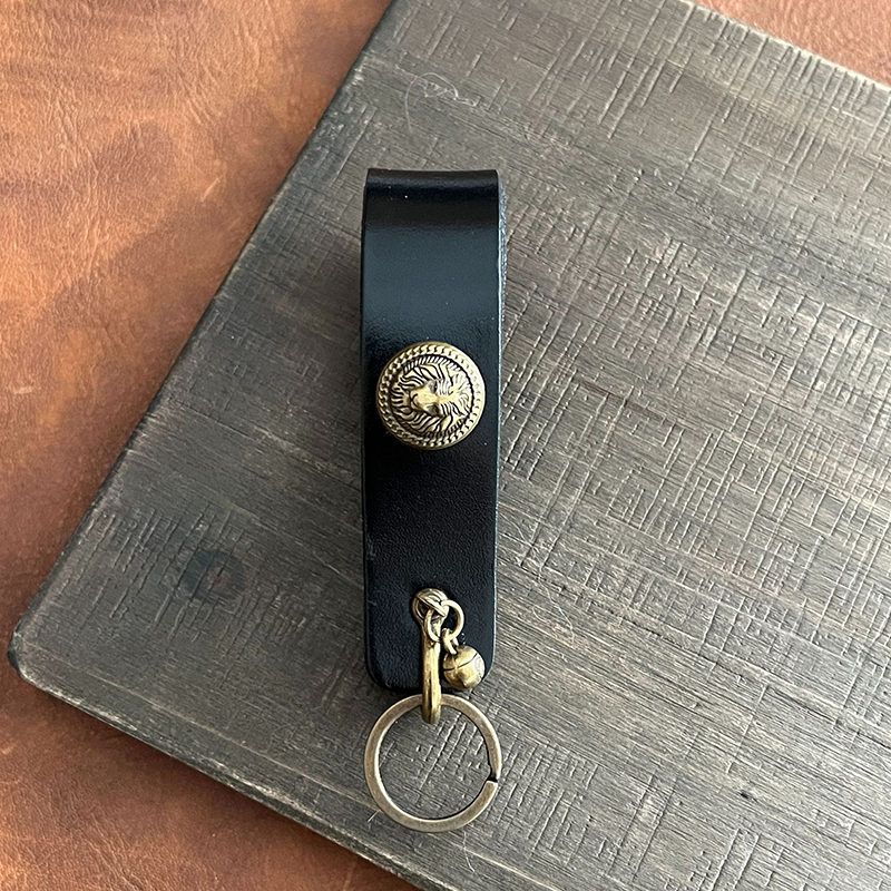 Portable leather bucket seat leather keychain car