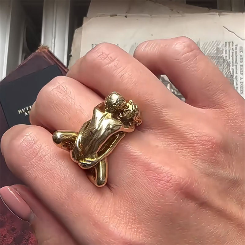 "Couple in Action" Ring