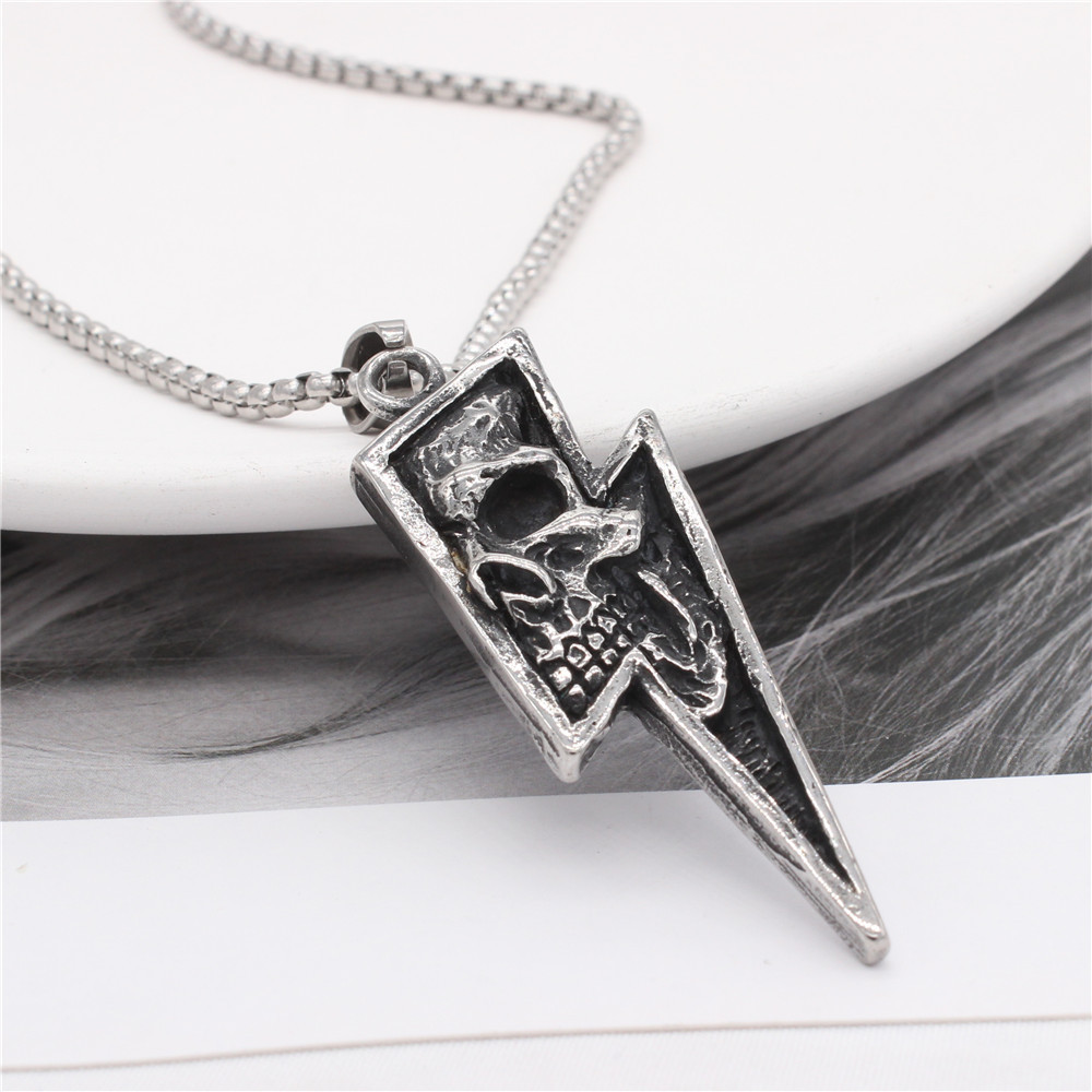 Lightning skull necklace