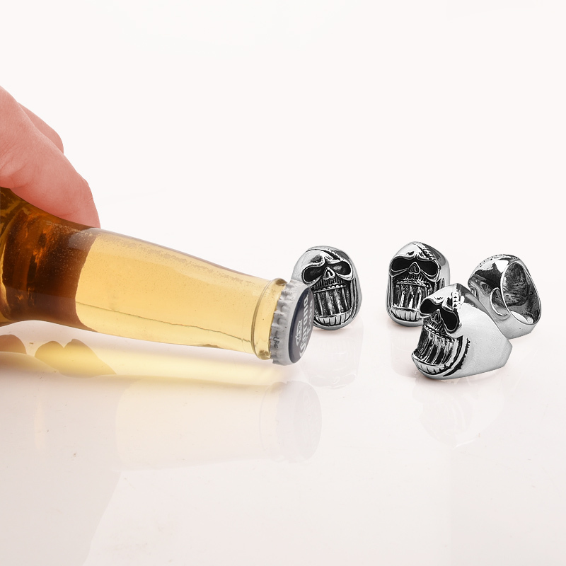 Skull Ring (Bottle Opener)