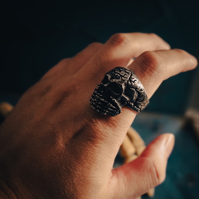 Punk skull ring