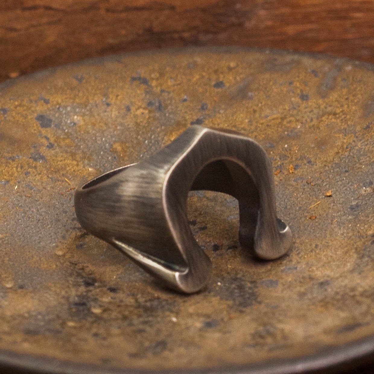 Rock Punk Horseshoe Ring