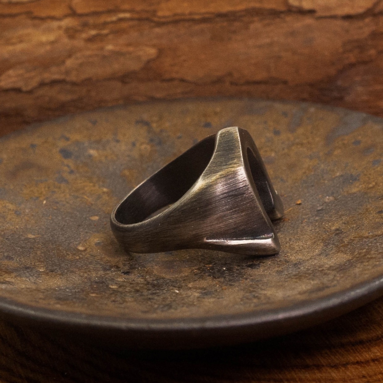 Rock Punk Horseshoe Ring