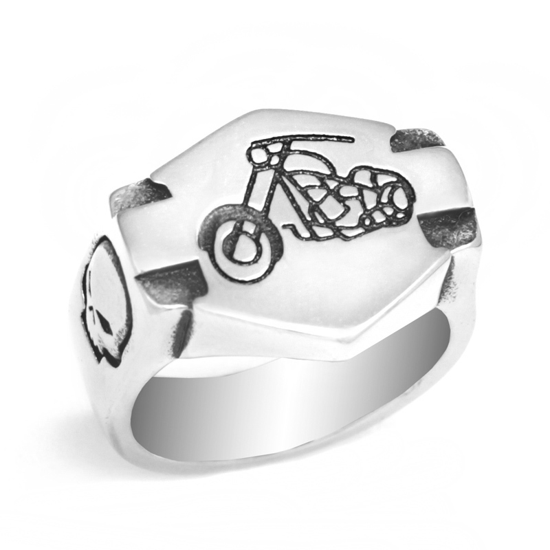 Skull motorcycle ring