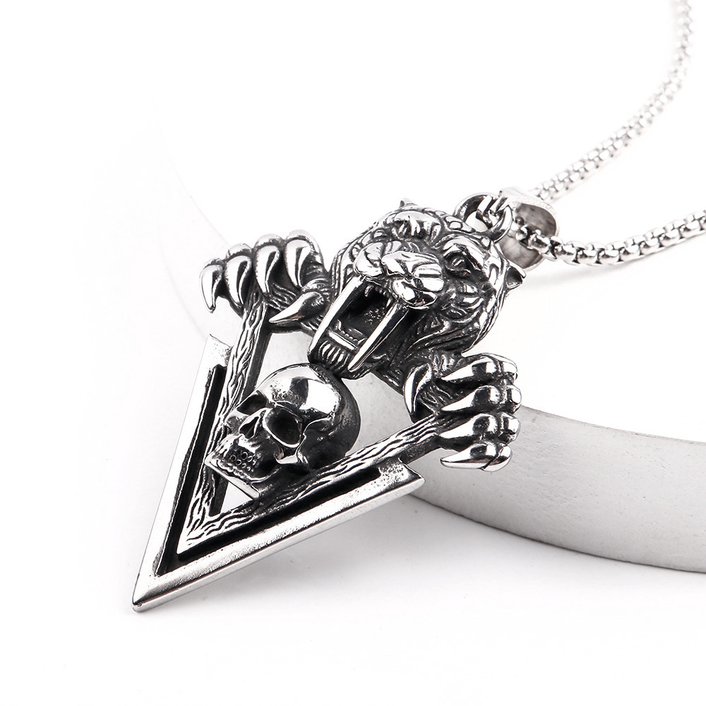 Sabretooth tiger, skull necklace
